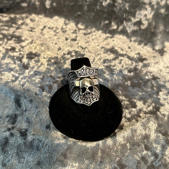 VINTAGE G&S SILVER SKULL MOTORCYCLE RING HD SKULL RING BIKER RING - Picture 1 of 5